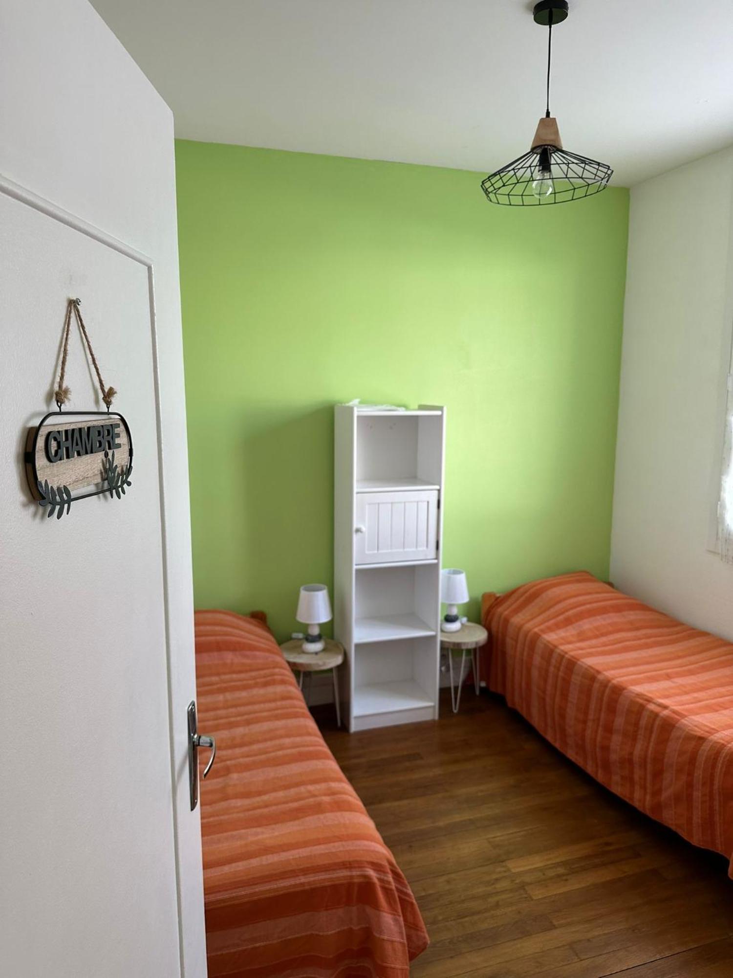 Maison De Ville Plein Centre, 3 Etoiles, A 200M De La Plage, Parking Prive, Wifi Royan Esterno foto