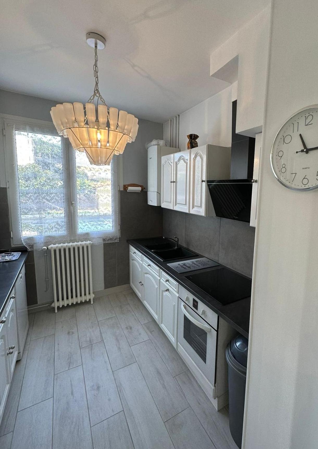 Maison De Ville Plein Centre, 3 Etoiles, A 200M De La Plage, Parking Prive, Wifi Royan Esterno foto