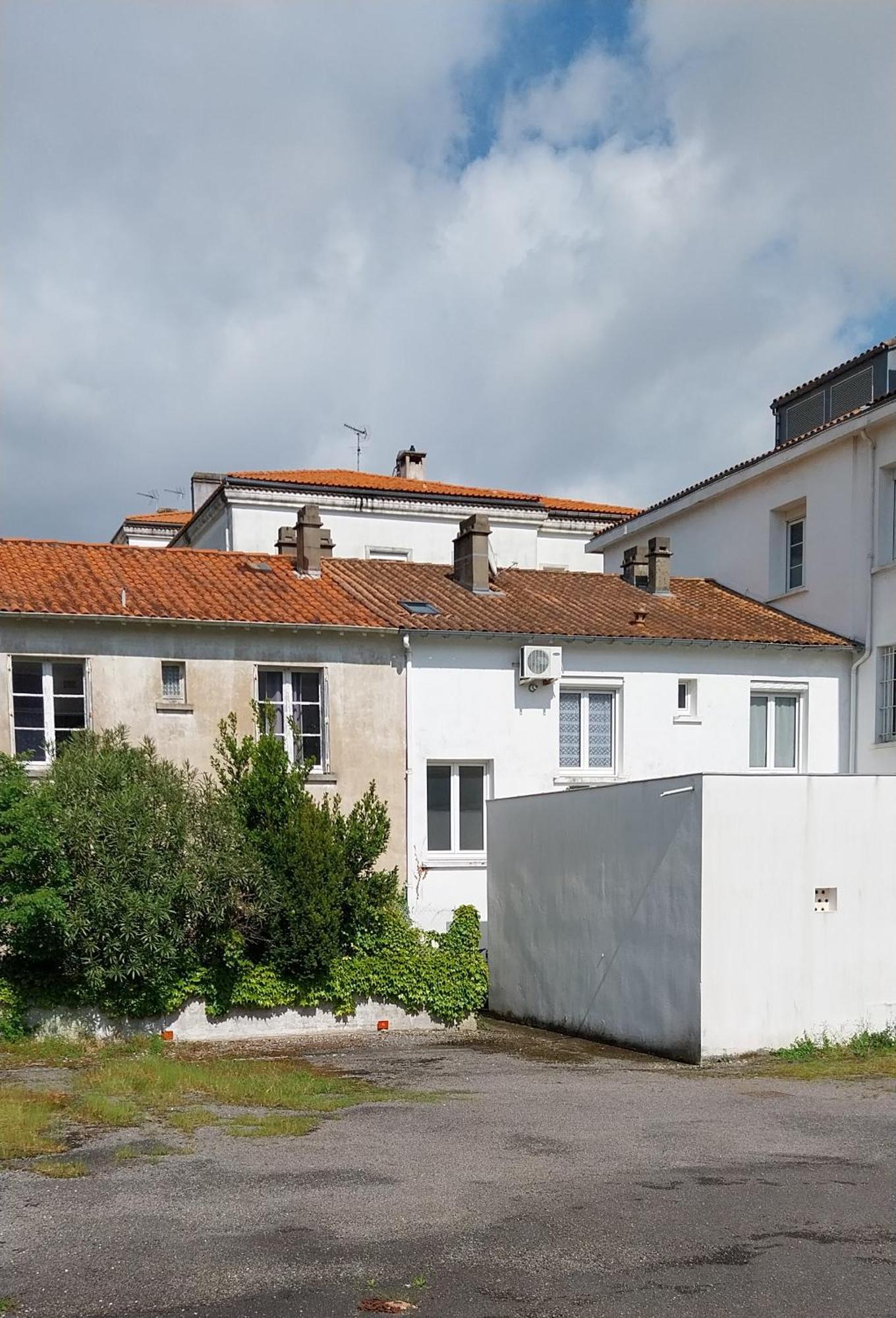 Maison De Ville Plein Centre, 3 Etoiles, A 200M De La Plage, Parking Prive, Wifi Royan Esterno foto