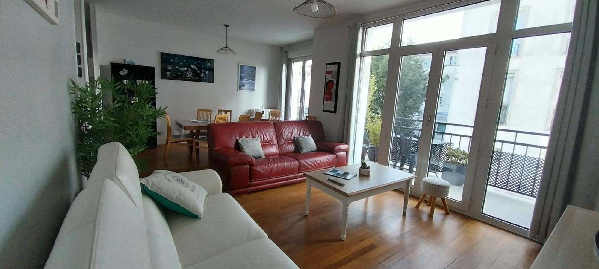 Maison De Ville Plein Centre, 3 Etoiles, A 200M De La Plage, Parking Prive, Wifi Royan Esterno foto